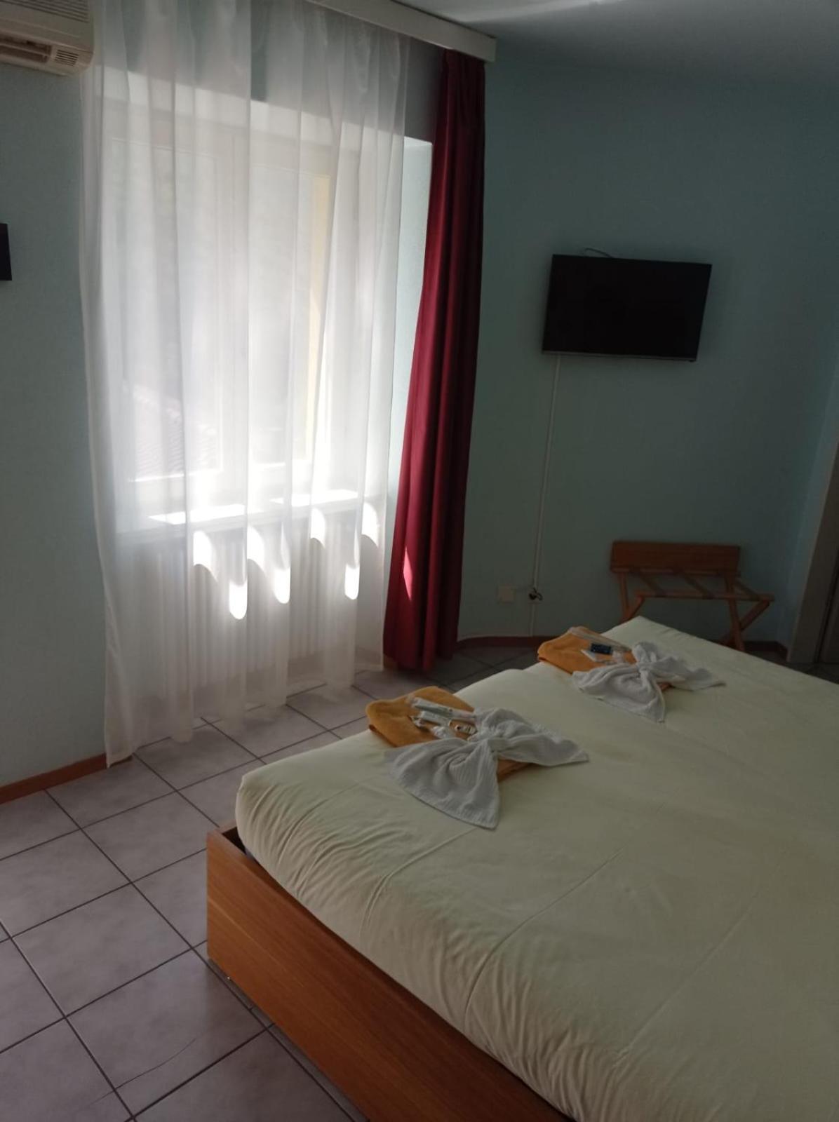 Hotel Ristorante Camoghe Isone Luaran gambar