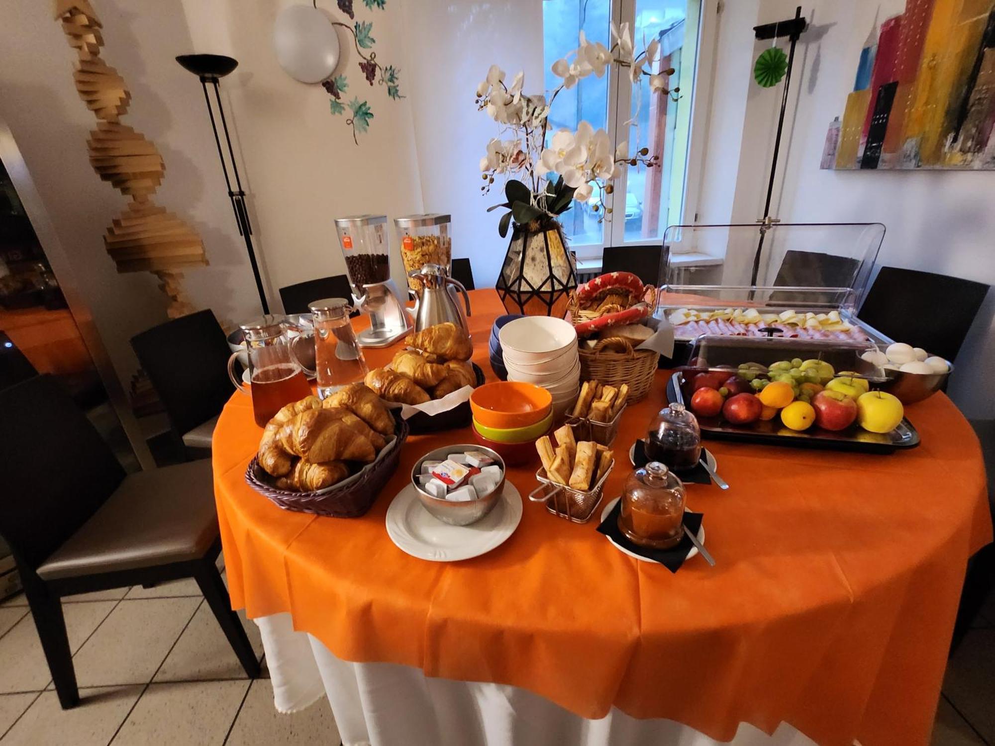 Hotel Ristorante Camoghe Isone Luaran gambar